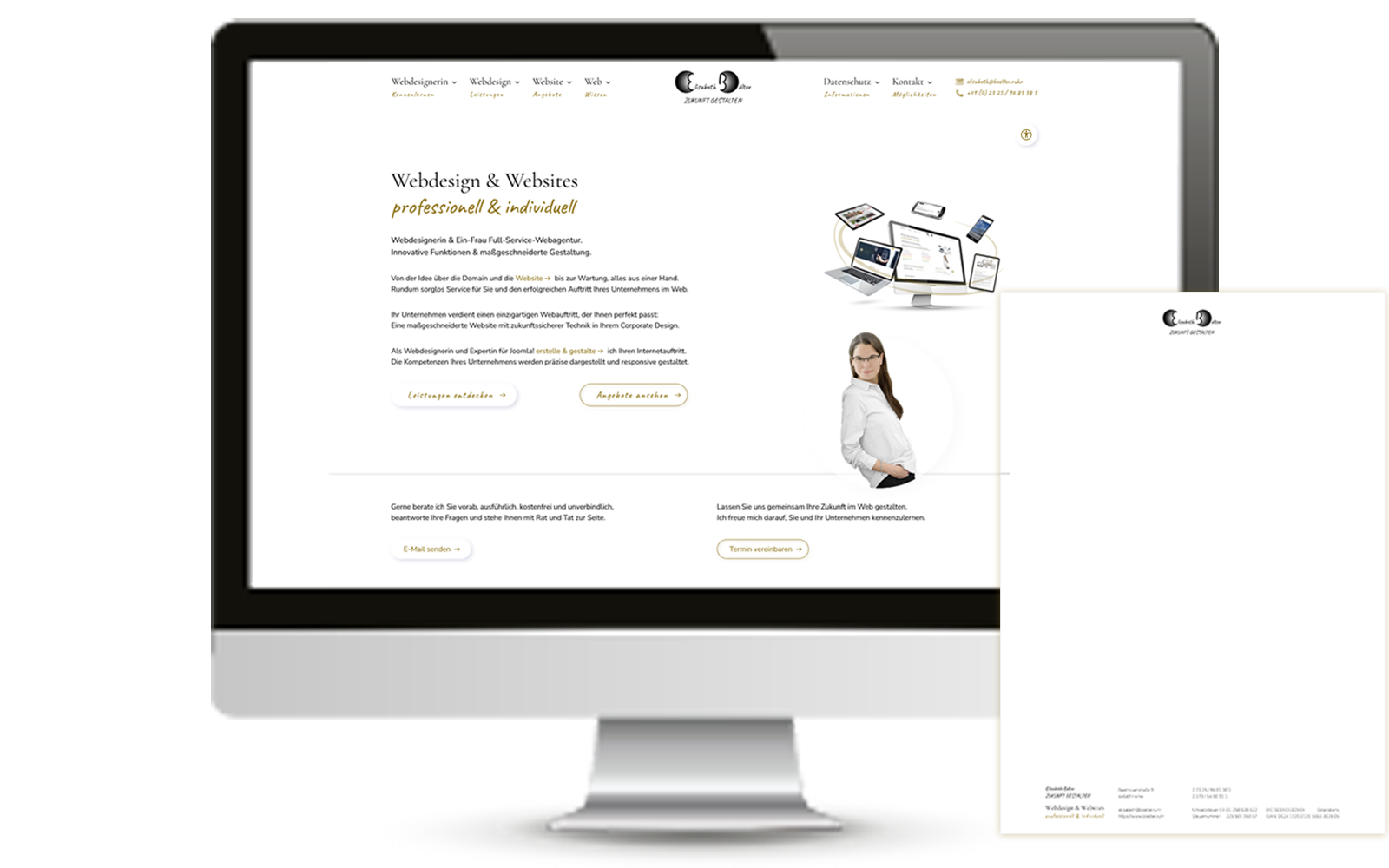 Briefbogen und Website im einheitlichen Corporate Design mit goldenen Akzenten auf weißem Grund.